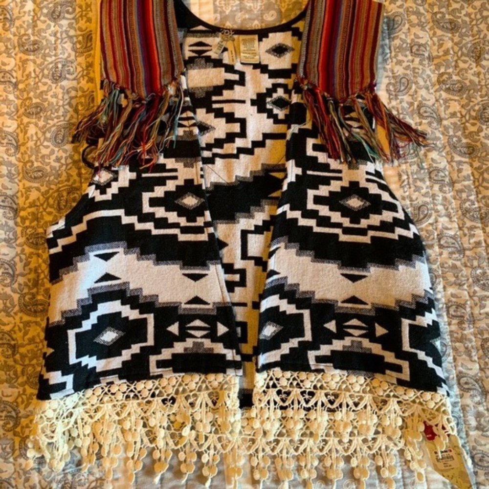 BKE Tribal Print Fringe And Crochet Vest